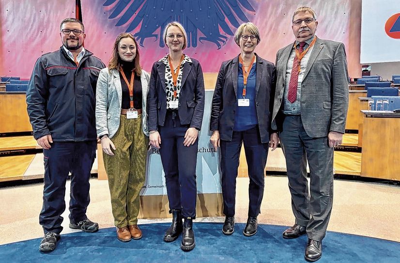 Richard Muschter (Landratsamt Meißen (LRA)), Sidonie Hänsch (KomRe AG), Maria Fischer (LRA), Dr. Karin Reichel (VDI) und Ronald Voigt (LRA) (v. l.).