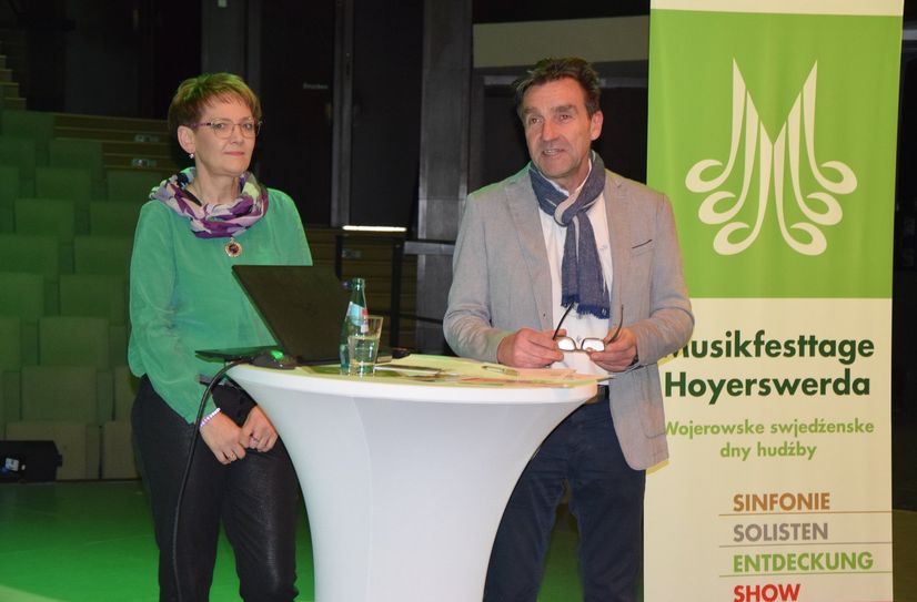 Christiane Vogel und Dirk Rolka informieren auf einer Pressekonferenz zu den 58. Musikfesttagen.