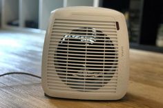 Gerade sehr gefragt, als Dauerlösung zum Heizen aber ungeeignet: Heizlüfter.