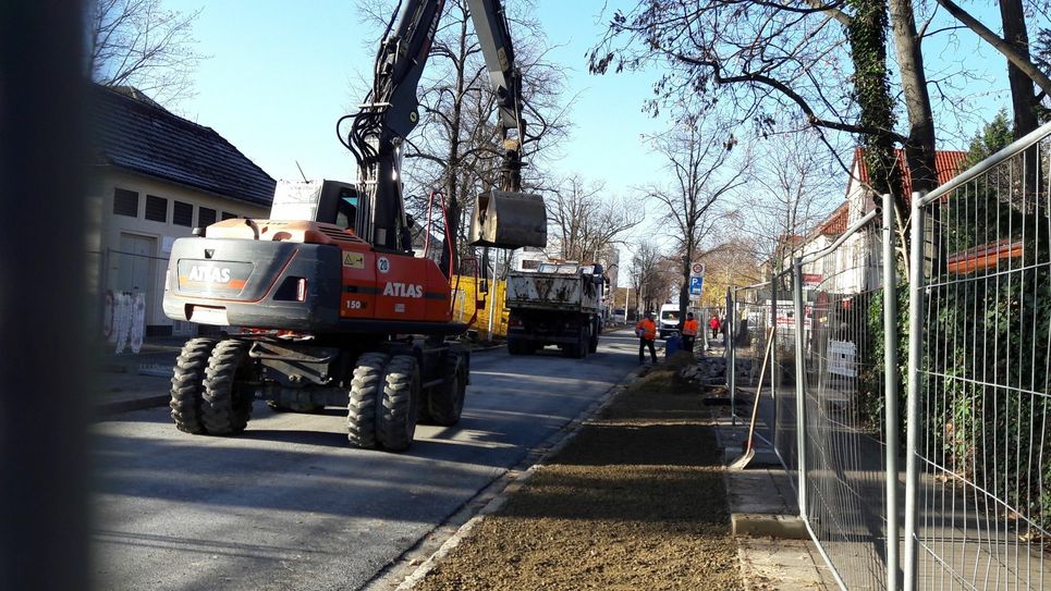 Letzte Aufräumarbeiten in der Leipziger Straße (Foto: LWG)