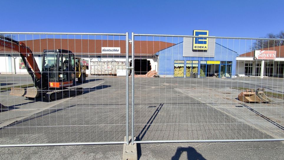 Bevor am 22. März die Bagger anrollten, wurde das Gebäude entkernt.