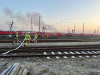 Auf dem Cottbuser Bahnhofsgelände hat es in einem Waggon gebrannt.