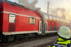 Auf dem Cottbuser Bahnhofsgelände hat es in einem Waggon gebrannt.