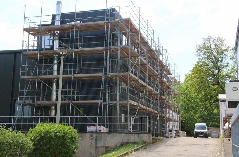 Die Halle 20 wurde in den vergangenen Monaten komplett neu gestaltet und ist einer Firma der Keramik-Branche eine neue Heimat geben.
