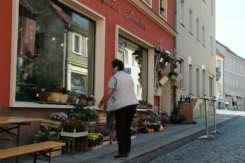 Für den verkaufsoffenen Sonntag hatten einige Händler ihre Geschäfte herbstlich geschmückt.