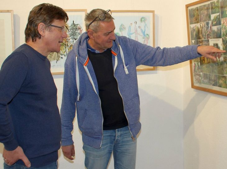 Andreas Pretzel (re.) und Andreas Pöschl bei der Vorbereitung der Dauerausstellung.