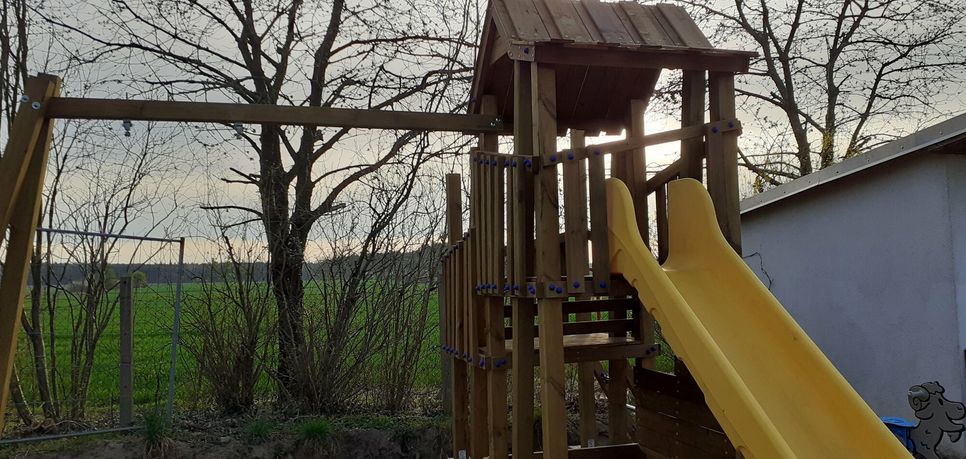 Der neue Spielplatz.