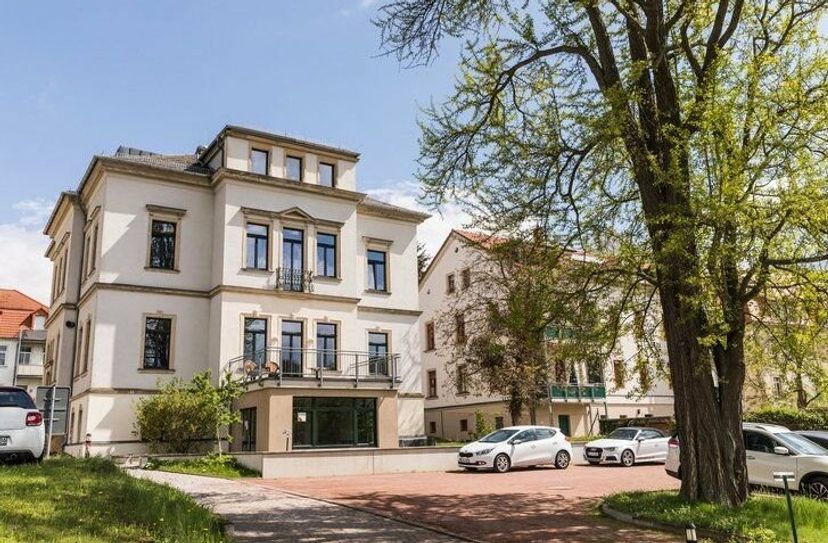 Patienten ärgern sich über die scheinbare Schließung der Kardiologische Praxis in Meißen im Helios MVZ Dresdner Straße 44.