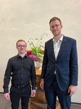 Die zwei neuen Pfarrer Adrian Reinfeld und Jakob Simon. (v.l.n.r.)