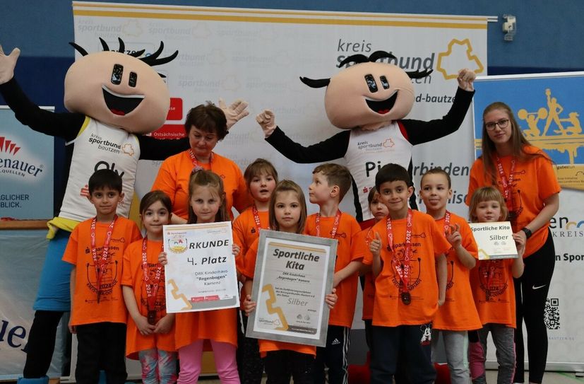 Mit einem vierten Platz in der Kita-Olympiade und der Auszeichnung als »Sportliche Kita« gab es für die Kamenzer Kinder gleich zwei Urkunden.