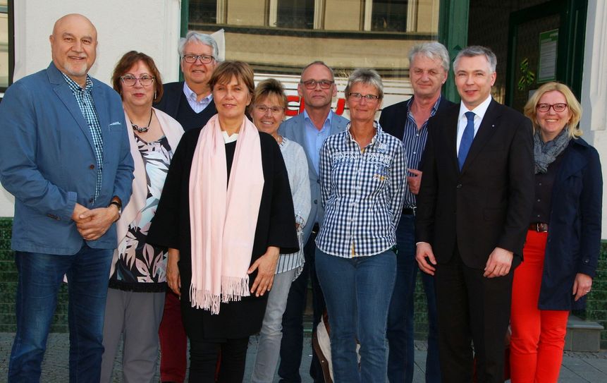 Voller Tatendrang und guter Ideen: Der neue Verein »Generationsgemeinschaft Riesa/ Strehla« ist formal gegründet. Jetzt erfolgt die Eintragung ins Register. Foto:  Farrar