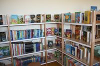 Noch herrscht in der Bibliothek die Ruhe vor dem (An-)Sturm. Eine weitere Besonderheit der Schule: Die Bibliothek wird von den Schülern selbst verwaltet.