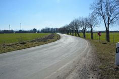 Die Kreisstraße zwischen Kleinbautzen und Preititz wird bis in den Sommer hinein grundhaft ausgebaut.