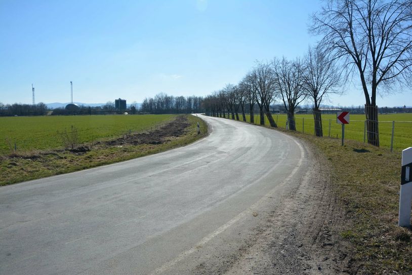 Die Kreisstraße zwischen Kleinbautzen und Preititz wird bis in den Sommer hinein grundhaft ausgebaut.