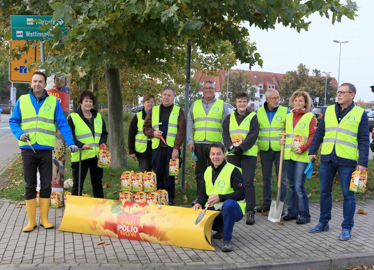 Tulpenpflanzaktion der Clubmitglieder der Rotarier im Oktober 2016. 				       Foto: pm