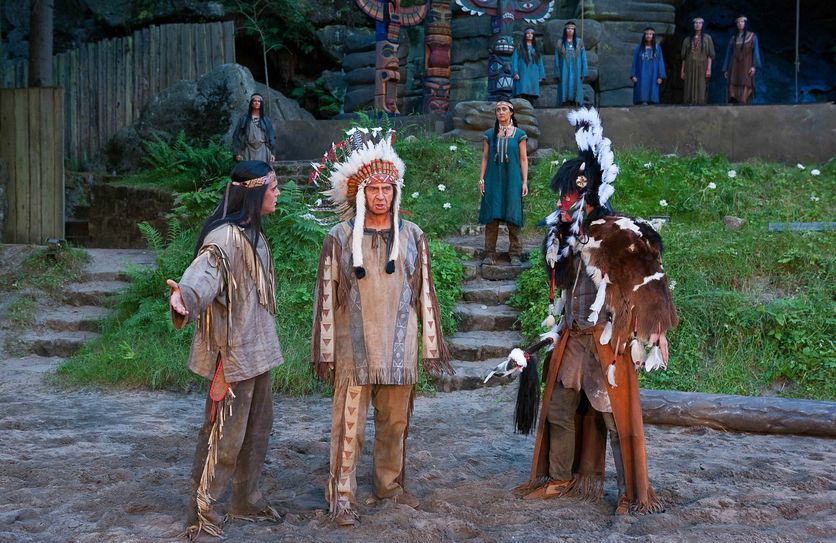 Szenenbild aus Winnetou I  Foto: Landesbühnen