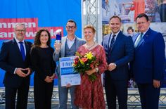 Jörg Dittrich, Präsident der Handwerkskammer Dresden, Constanze Geiert, Sächsische Staatsministerin der Justiz Hendrik Schütze, Geschäftsführer Großenhainer Ofenbauer GmbH Steffi Schütze, Großenhainer Ofenbauer GmbH, Alexander Dierks, Präsident des Sächsischen Landtags Andreas Brzezinski, Hauptgeschäftsführer der Handwerkskammer Dresden.