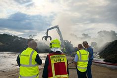 In der Nacht von Montag auf Dienstag hat es auf der Mülldeponie Ratsvorwerk gebrannt. 80 Einsatzkräfte der Feuerwehr waren vor Ort.