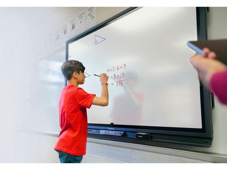 Die Schülerinnen und Schüler aus Bautzen können bald mit interaktiven Tafeln und modernen Tablets lernen. Foto:Promethean GmbH