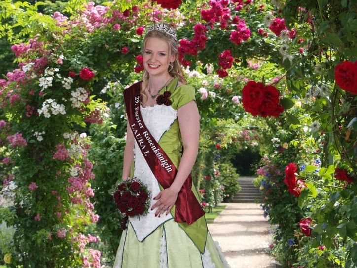 Die 29. Forster Rosenkönigin Laura I. residiert noch