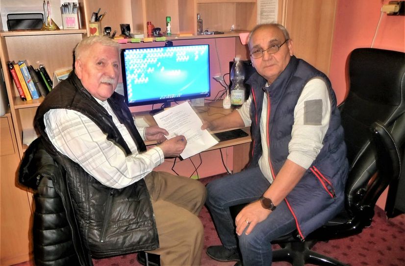 Klaus Fiedler und Miroslav Grajcar besprechen die gemeinsamen Projekte (v.li.).