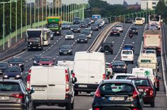 Autos, Busse und Bahnen belasten vor allem die Anwohner an den Hauptstraßen.