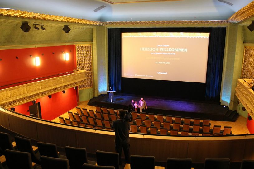 Blick vom Rang auf die Leinwand im großen Saal (Kino 1). Foto: Keil