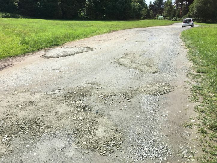 Die Notumfahrung sorgt für Unmut bei den Anwohnern. Lärm und Staub sind die Probleme. Foto: T. Keil