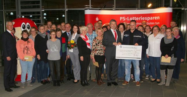 31 Vereine haben sich dank der Unterstützung des WochenKurier im zweiten Halbjahr für die Vereinsspenden im Rahmen des PS-Lotteriesparens gemeldet.  Insgesamt hat die Sparkasse 95.000 Euro bereitgestellt. Foto: Farrar