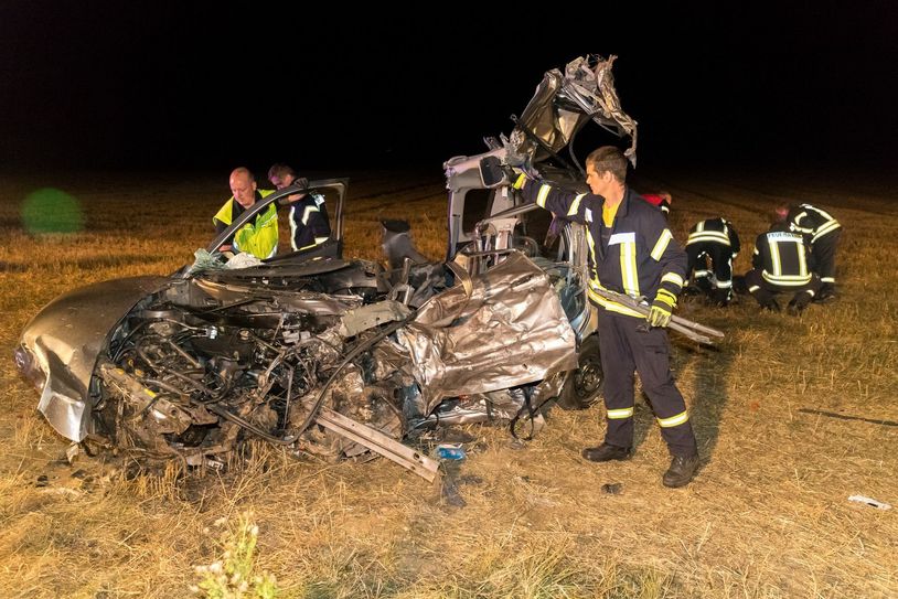 Die Fahrerin des Toyota erlag noch am Unfallort ihren Verletzungen.