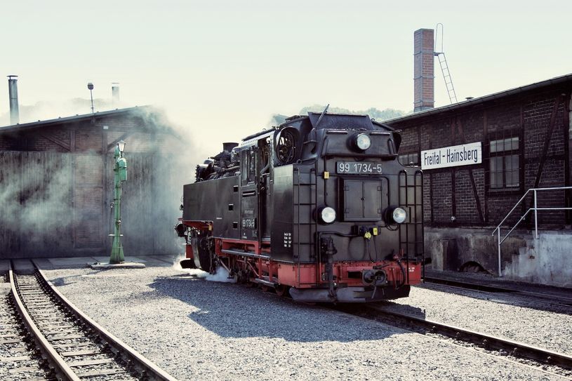 Die Weißeritztalbahn dampft in Hainsberg. Foto Archiv/Neumann