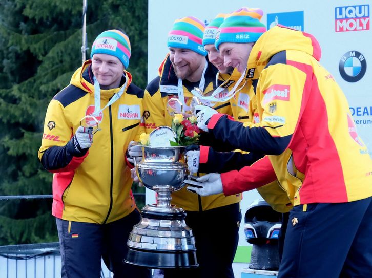 Die WM in Altenberg war 2020 das sportliche Highlight im Landkreis. Das Bobteam von Francesco Friedrich (l.) verteidigte seine Titel.    Foto: Klingbeil/KSB