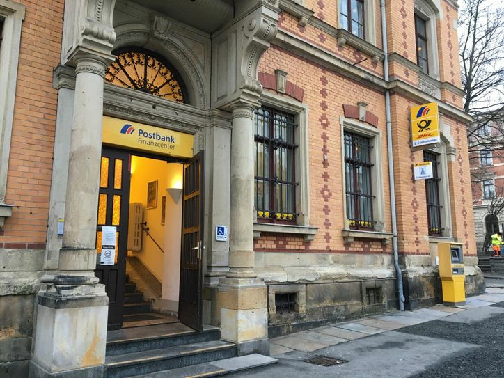 Die Postbank-Filiale im Zittauer Hauptpostamt öffnet am 1. Februar zum letzten Mal. Foto: T. Keil