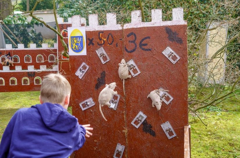 Besucher dürfen bei zahlreichen Spielen und Aktionen selbst tätig werden.