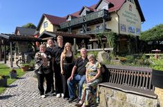 Die Familie Michel: Antje, Thomas, Felix, Marlene, Egon und Ina (v.l.n.r).
