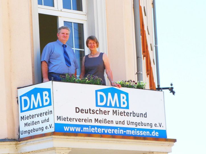 Eyk Schade und Irene Seifert vom Mieterverein beantworten am 27. Januar telefonisch mit Unterstützung von Yvonne Scharmacher Mieterfragen beim WochenKurier.