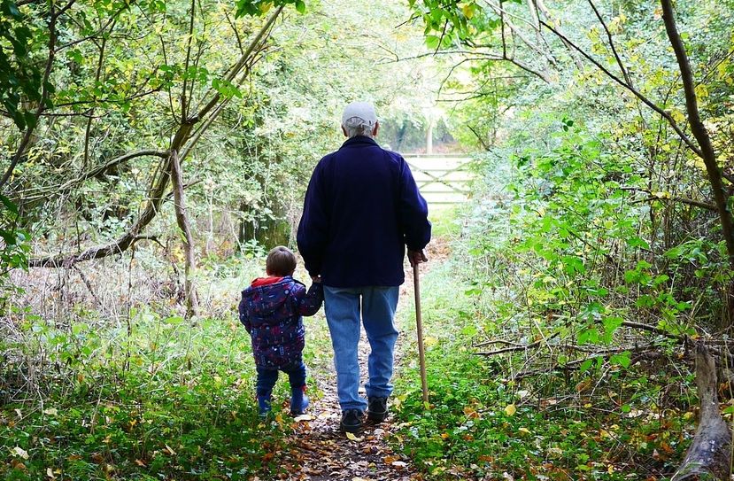 Eine kleine Familie aus Löbau sucht dringend liebevolle Paten-Großeltern. Symbolfoto: pixabay