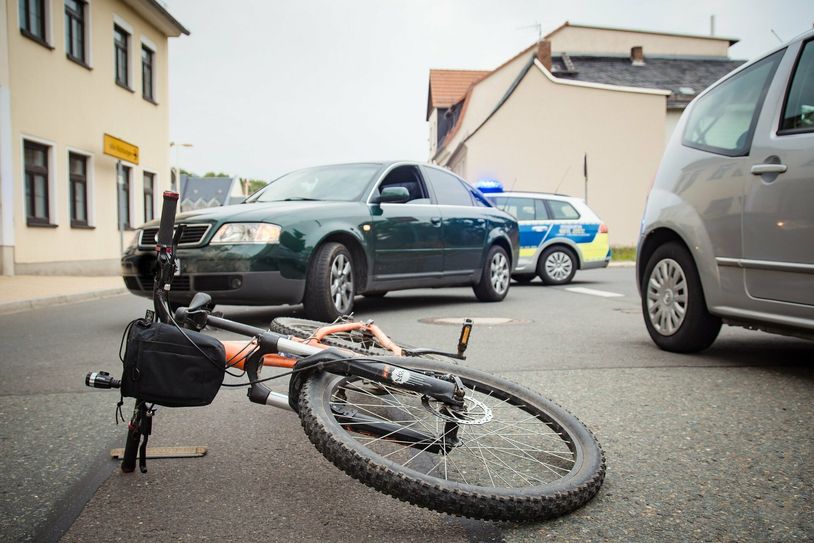 Symbolbild. In Bautzen hat sich ein SUV-Fahrer unerlaubt von einem Unfallort entfernt.