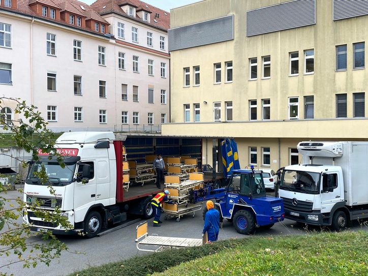 Die Stiftung »Pro Spe« aus Rzeszów in Polen organisiert kostenlos den Transport der Betten in die Ukraine. Foto: Malteser Krankenhaus St. Carolus