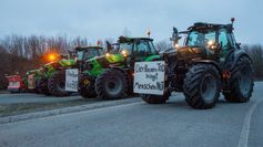 Landwirte aus dem Raum Zittau verperren die Straßen.