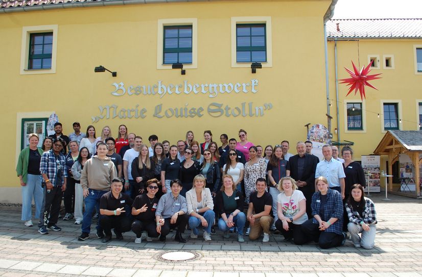 Gruppenfoto der Teilnehmer der Nachwuchslounge am »Marie Louise Stolln«.