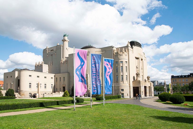 Staatstheater Cottbus - Das Große Haus am Schillerplatz.