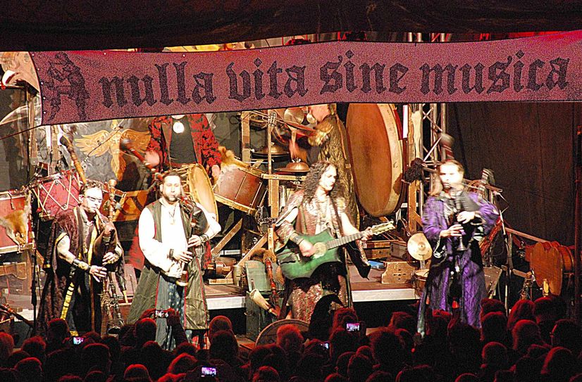 Walpurgiskonzert mit Corvus Corax.