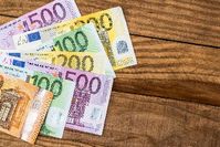Lebensversicherungen kosten viel Geld. Daher fragen sich viele, ob eine solche Versicherung überhaupt Sinn macht. Bildquelle: alfexe – fotolia.com