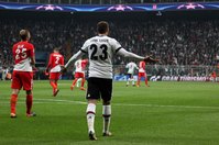 Copyright: https://pixabay.com/photos/besiktas-sho-champions-league-2910494/